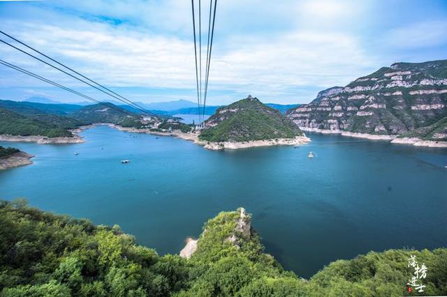 济源有一处河南十大热点景区，这里群峰竞秀，景点多达80多处