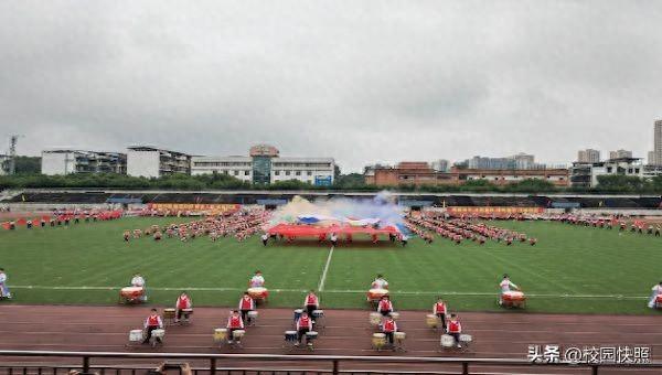 重庆市九龙坡区铝城小学举办第十二届足球艺术节闭幕式 